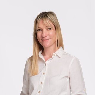 Evina  Katsou