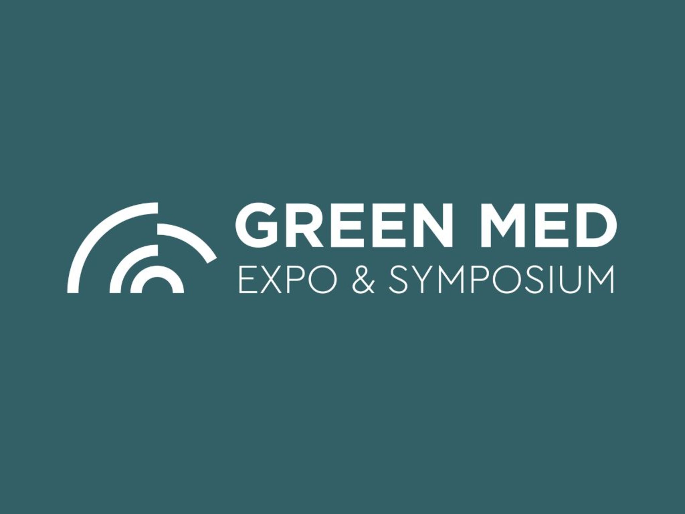 sfondo blu dove spicca il testo 'green med expo e symposium'