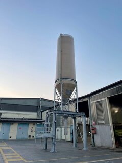 AGRISTRONG - silos in vetroresina rinforzata per stoccaggio prodotti pesanti